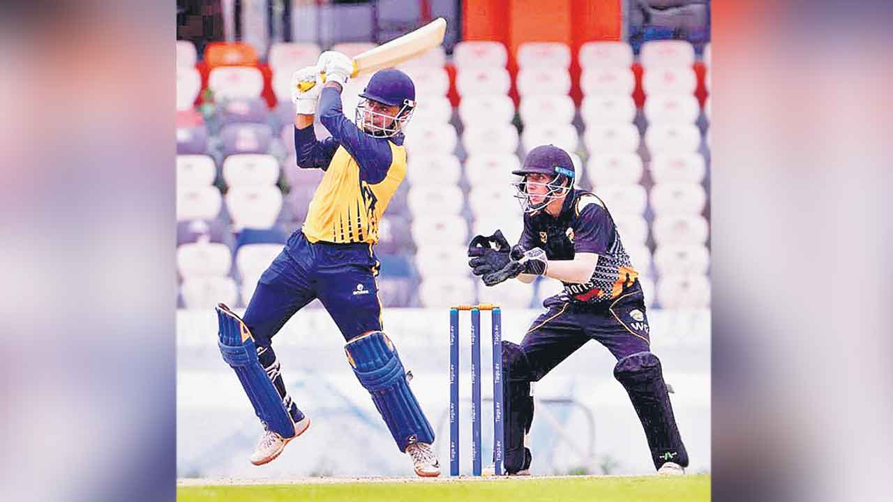 రాహుల్‌ డబుల్‌ సెంచరీ