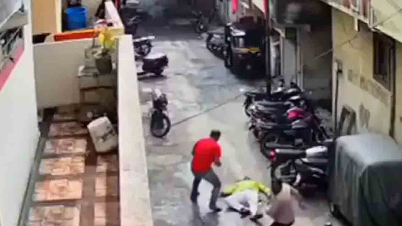 Watch: వివాహ వార్షికోత్సవం రోజే.. గ్యాంగ్‌స్టర్‌ను కాల్చి చంపిన అనుచరులు