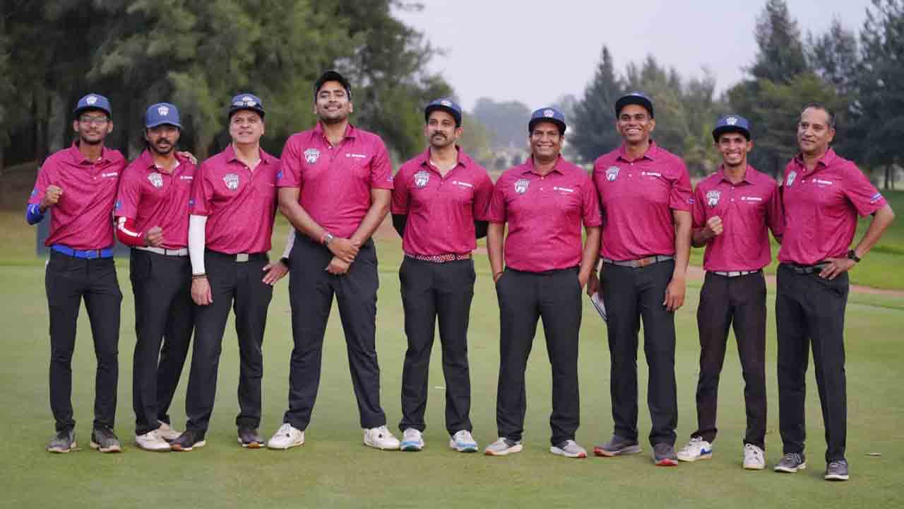 మీనాక్షి మేవరిక్స్‌ టాప్‌ ప్లేస్‌