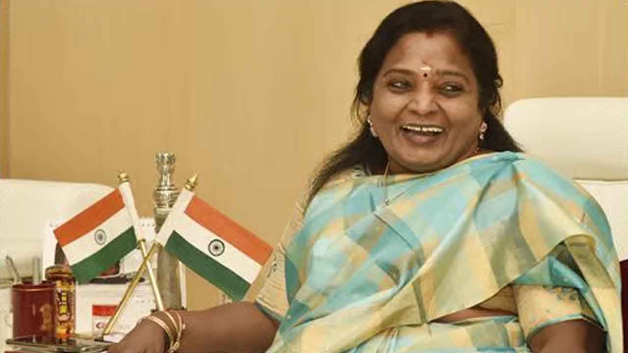 కానిస్టేబుళ్లపై గవర్నర్‌కు ఏబీవీపీ ఫిర్యాదు