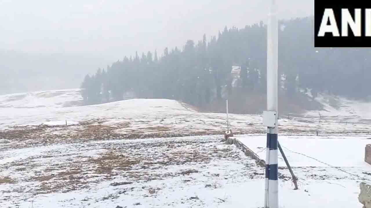 Snowfall | ఎట్టకేలకు గుల్మార్గ్‌పై మంచు దుప్పటి.. శ్వేత వర్ణాన్ని సంతరించుకున్న స్కీ రిసార్ట్‌