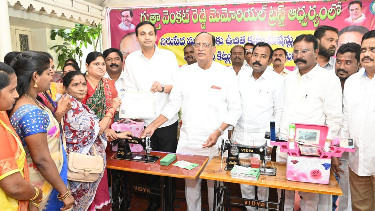 మహిళలు స్వశక్తితో ఎదుగాలి