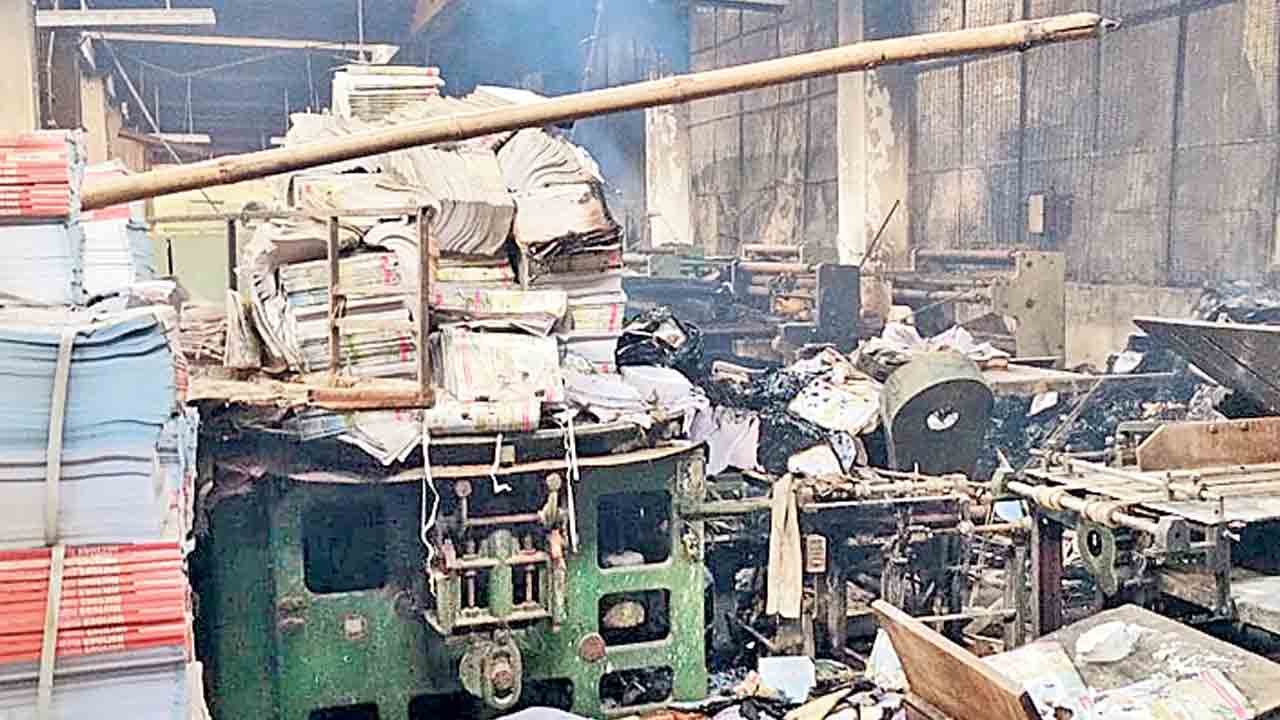 పుస్తక ముద్రణాలయంలో భారీ అగ్నిప్రమాదం
