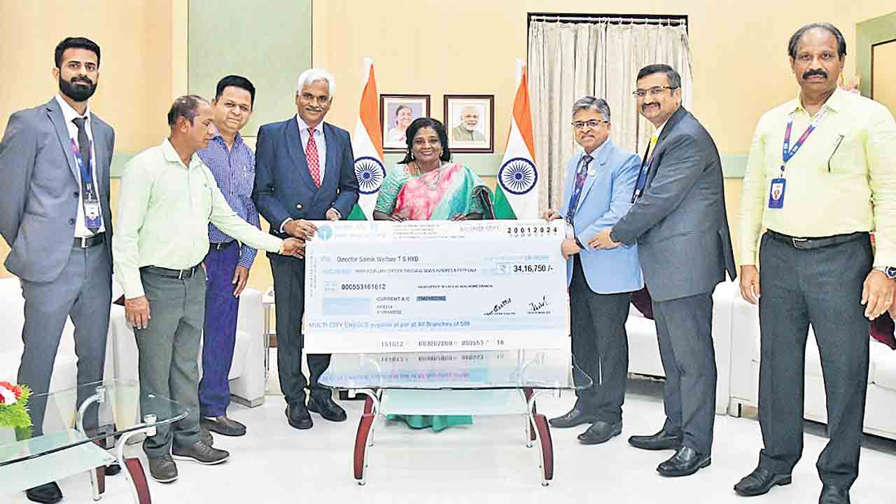 సాయుధ దళాలకు ఎస్‌బీఐ 34,16,750 వితరణ