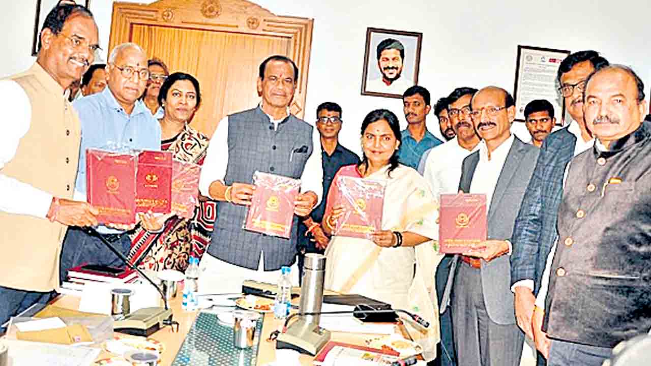 స్కిల్ డెవలప్మెంట్ సెంటర్లను అభివృద్ధి చేస్తాం
