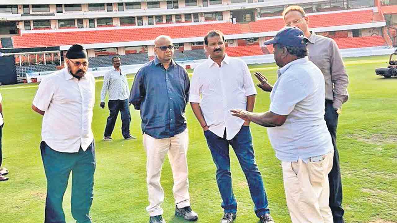 భారత్‌, ఇంగ్లండ్‌ టెస్టు.. బడి పిల్లలకు ఫ్రీ