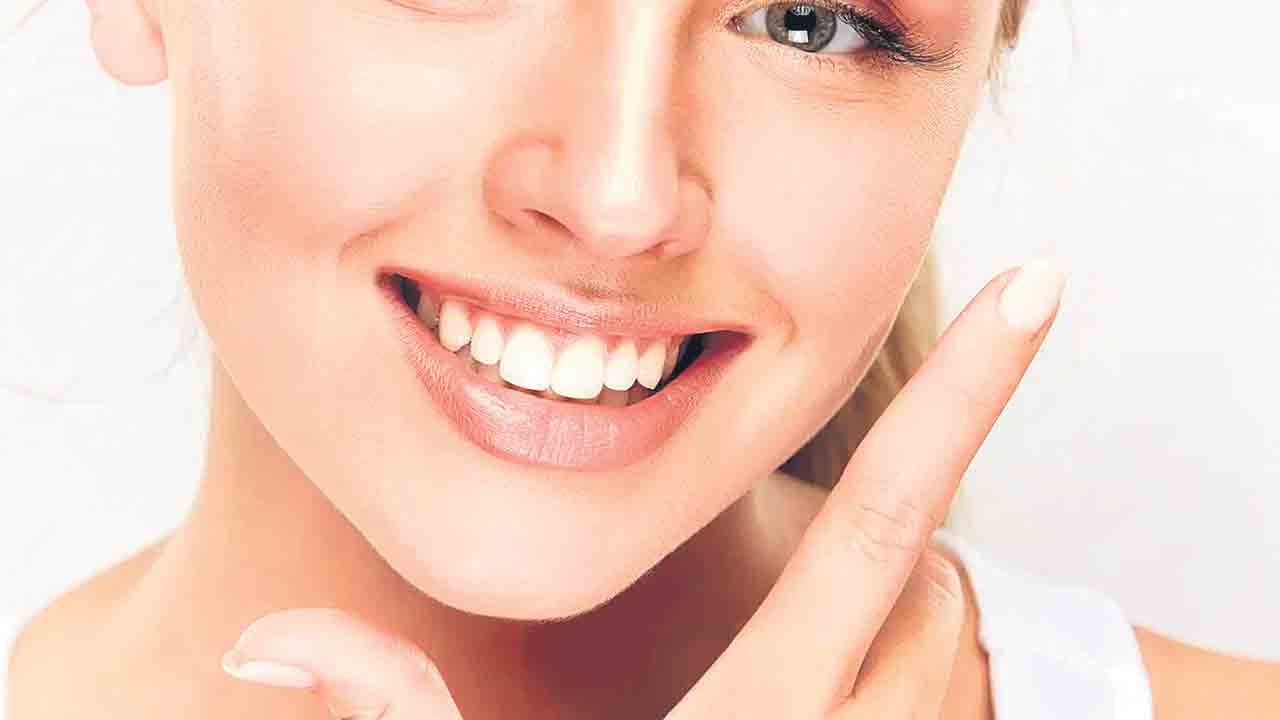 Health Tips | దంతాలు పచ్చగా మారుతున్నాయా.. వీటికి దూరంగా ఉండండి!