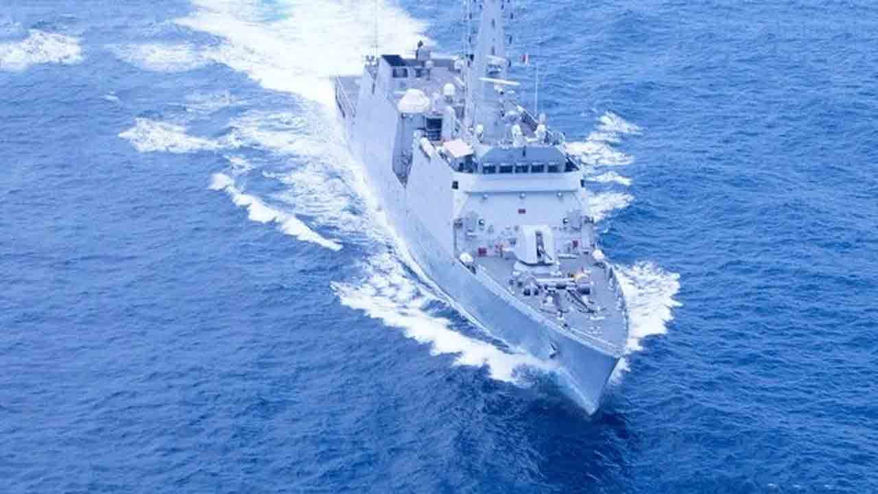 INS Sumitra | సముద్ర దొంగలను తరిమేసి హైజాక్‌కు గురైన బోటును రక్షించిన యుద్ధ నౌక INS సుమిత్ర