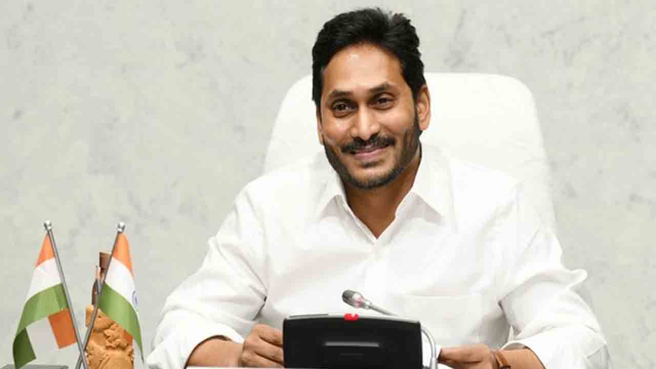 రాజశ్యామల యాగంలో పాల్గొన్న జగన్‌