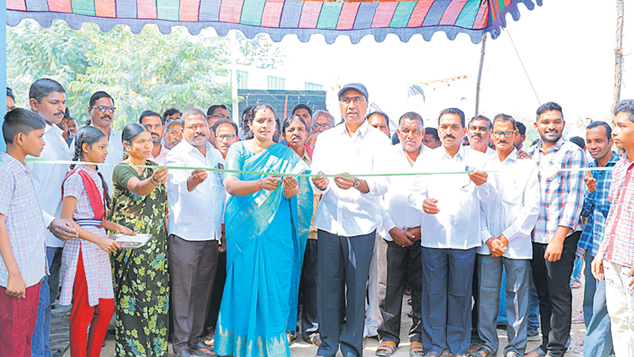 ప్రైట్‌కు దీటుగా ప్రభుత్వ బడులు