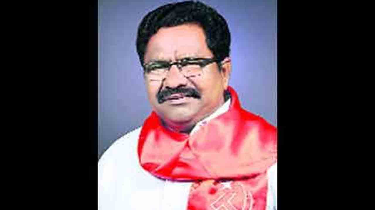 విద్యార్థుల ఉద్యమాన్ని పెడచెవిన పెడ్తారా?: జూలకంటి