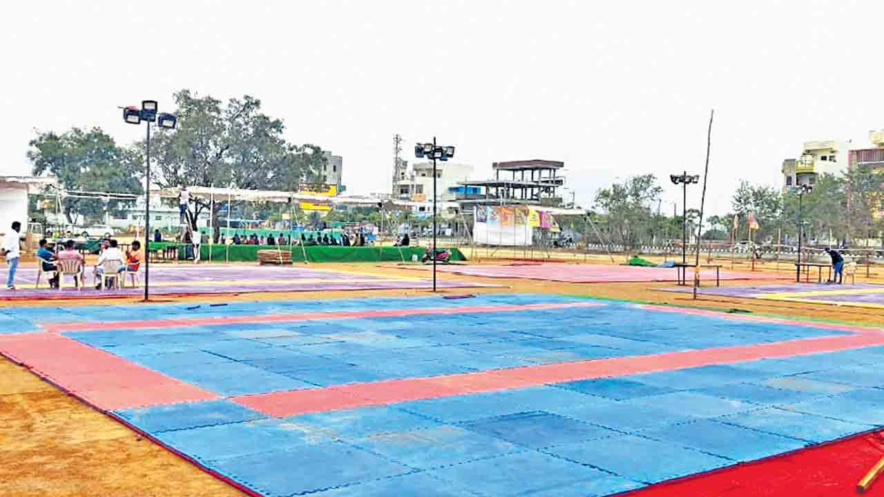 కబడ్డీ పోటీలకు సిద్ధమైన గజ్వేల్‌