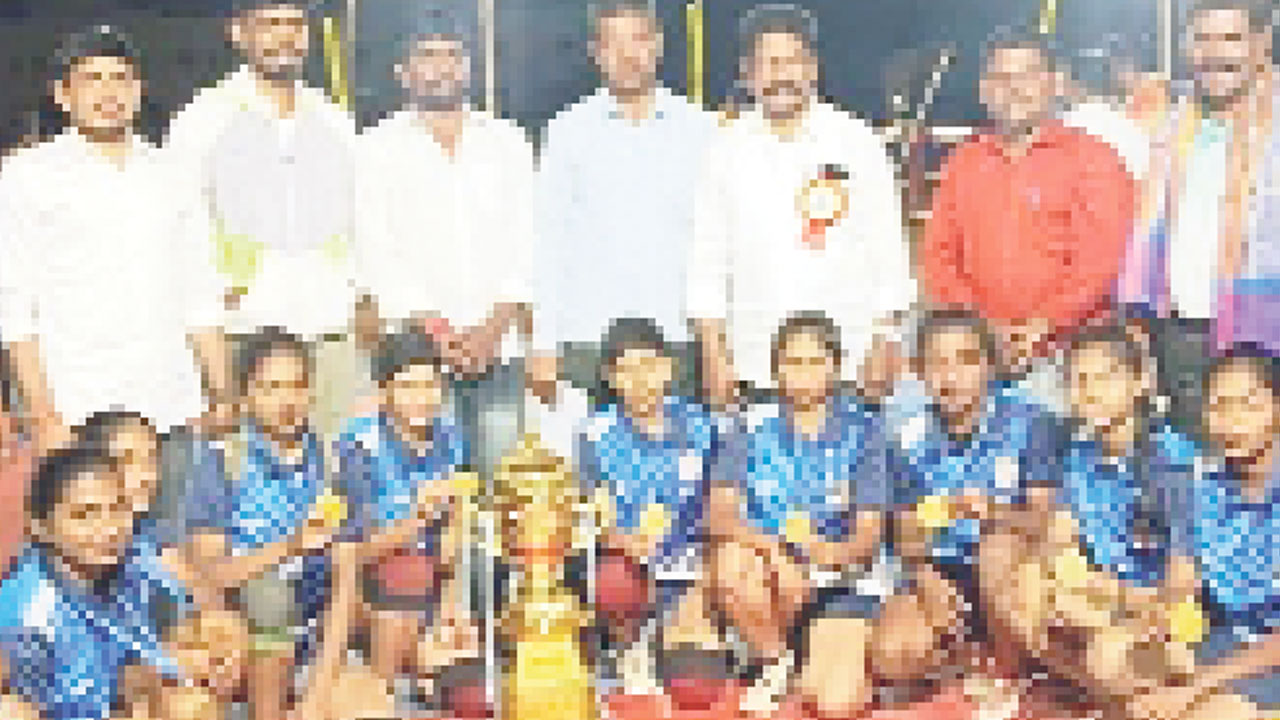 రాష్ట్రస్థాయి కబడ్డీ పోటీల్లో సత్తా చాటిన నల్లగొండ జిల్లా జట్లు