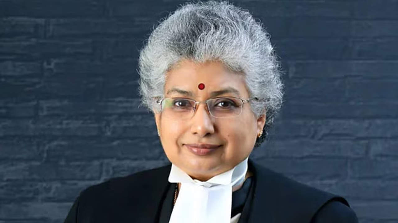 Justice BV Nagarathna | మహిళలను తక్కువగా చూడడం మానాలి : జస్టిస్‌ బీవీ నాగరత్న