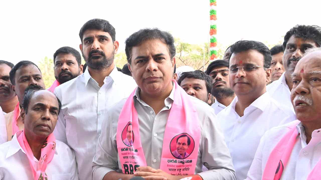 KTR | గవర్నర్‌ పక్షపాత వైఖరిని ప్రజలు గమనిస్తున్నారు: కేటీఆర్‌
