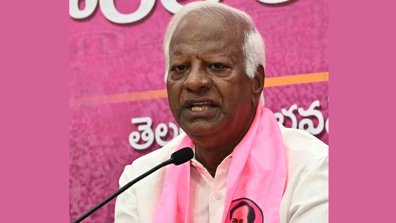 Kadiyam Srihari | నో గ్యారెంటీ.. కర్ణాటకలాగే ఇక్కడా కాంగ్రెస్‌ చేతులెత్తేసుడేనా?: కడియం శ్రీహరి