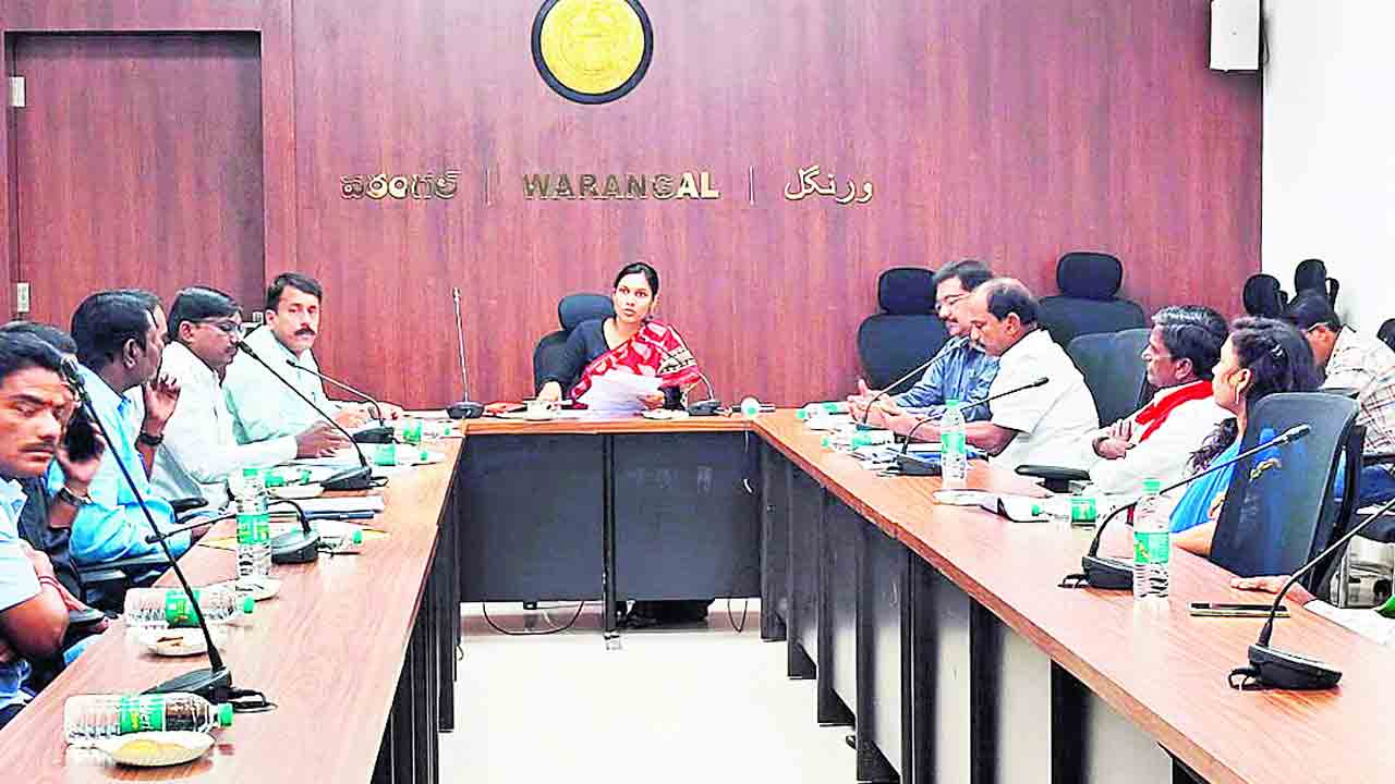 మిర్చికి గిట్టుబాటు ధర ఇవ్వండి