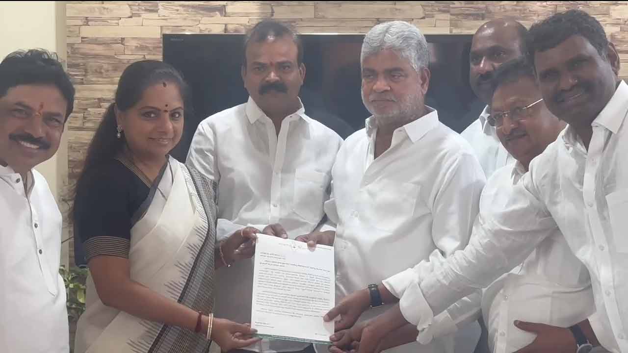 MLC Kavitha | అసెంబ్లీ ప్రాంగణంలో పూలే విగ్రహం ఏర్పాటుచేయండి.. స్పీకర్‌ ప్రసాద్‌ను కోరిన ఎమ్మెల్సీ కవిత