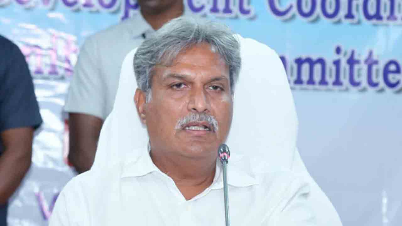 Kesineni Nani | నాపై ఊరకుక్కల్ని ఉసిగొల్పుతున్న చంద్రబాబు : కేశినేని నాని