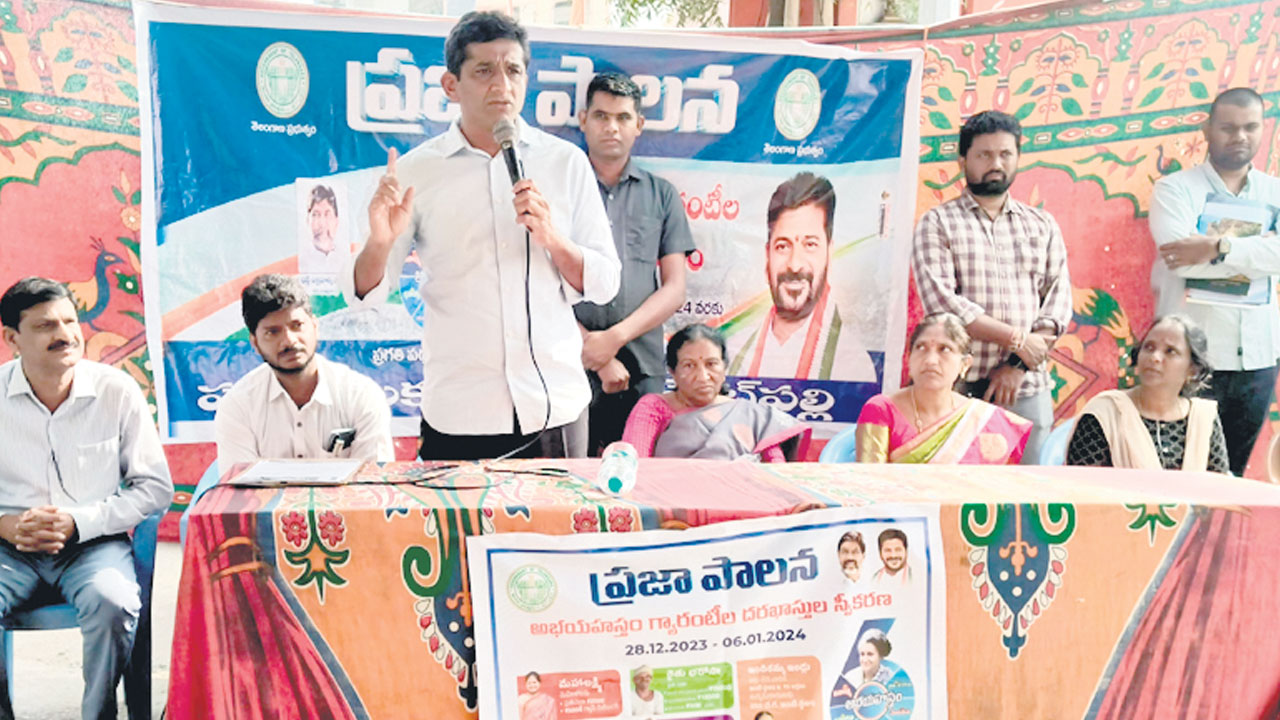 అర్హులందరికీ పథకాలు అందించాలి