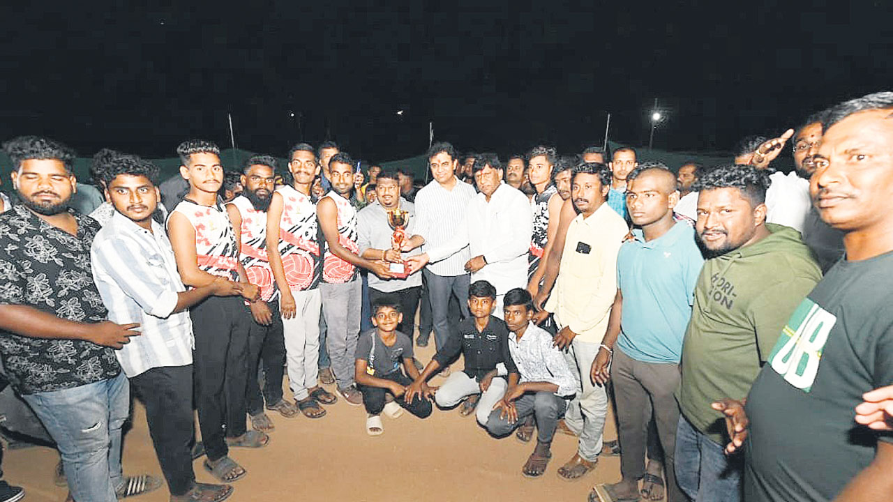 గ్రామ స్వరాజ్యాన్ని సాధించాం