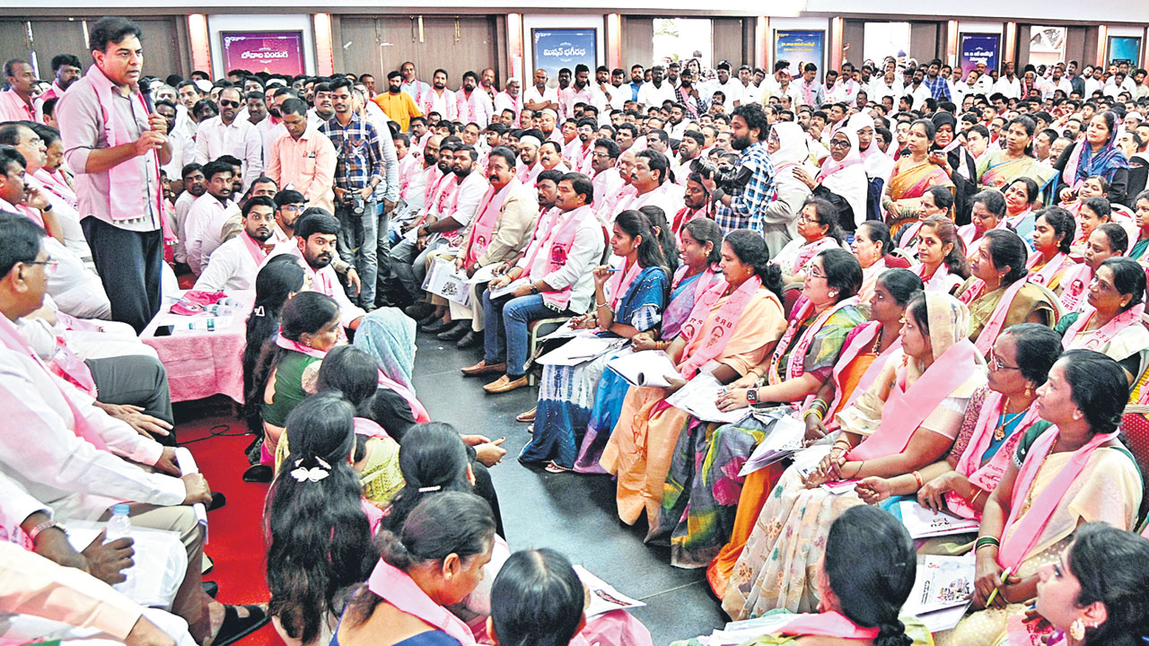 హామీల అమలుకు వెంటాడుదాం