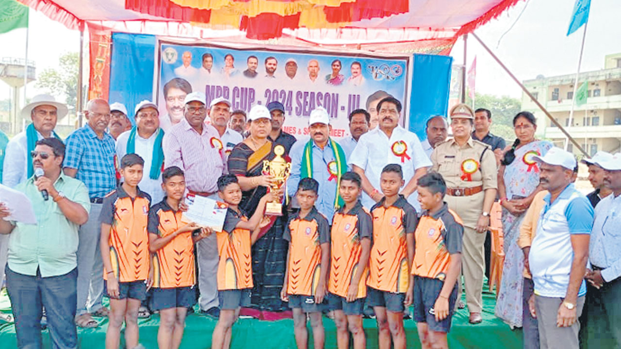 క్రీడల్లో గెలుపోటములు సహజం