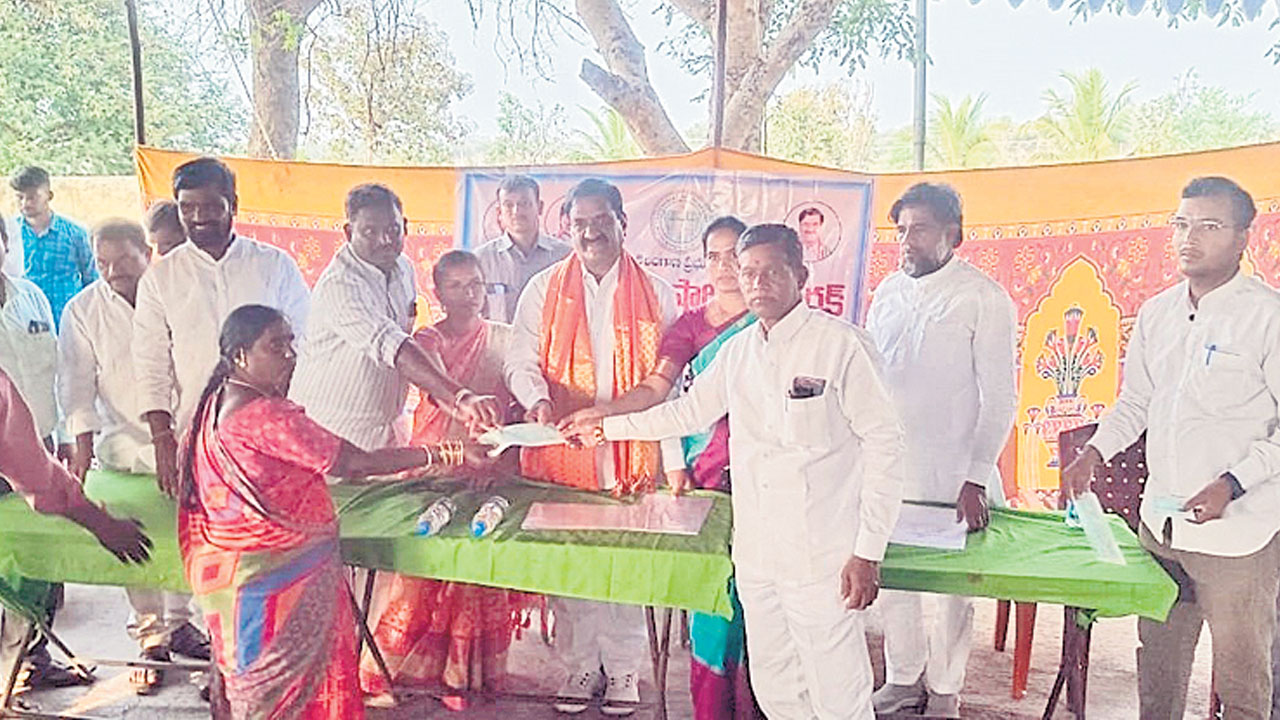 హామీలను అమలు చేస్తున్నాం