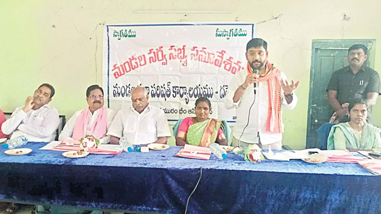 రాజకీయాలకు అతీతంగా అభివృద్ధి