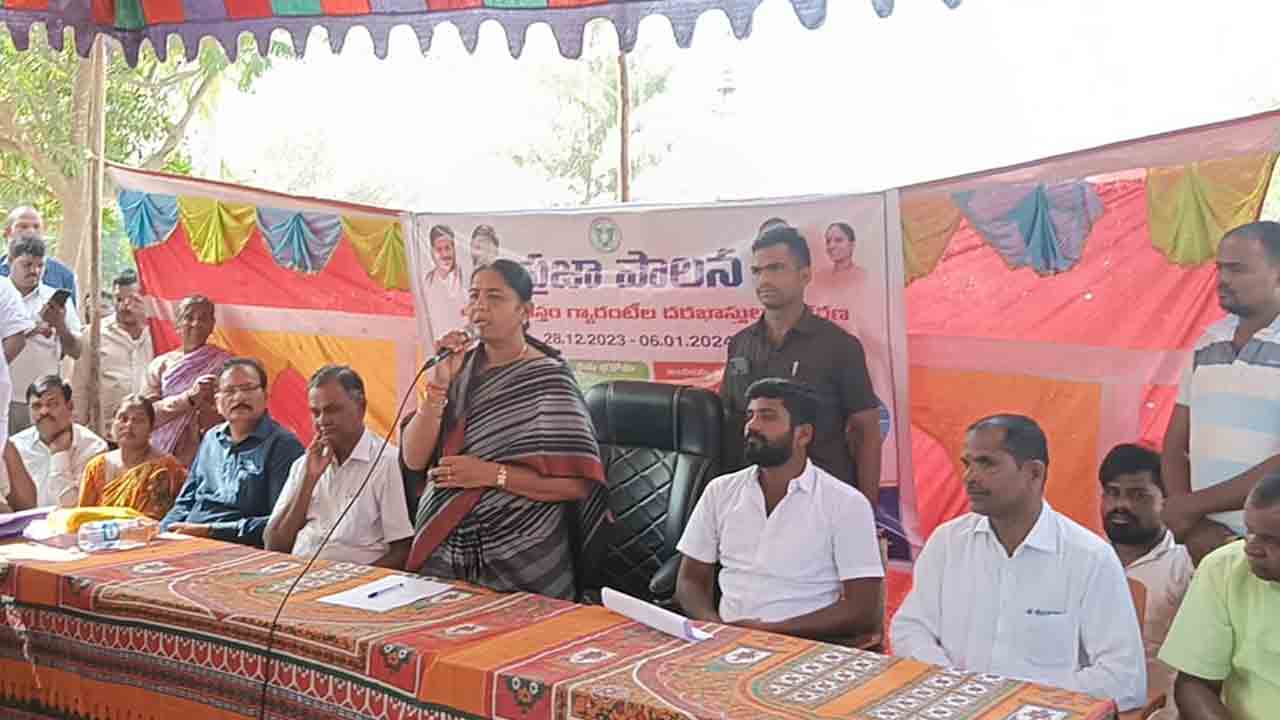 MLA Sunitha Laxmareddy | కాంగ్రెస్‌ ప్రభుత్వం ఇచ్చిన మాట నిలబెట్టుకోవాలి : ఎమ్మెల్యే సునీతాలక్ష్మారెడ్డి