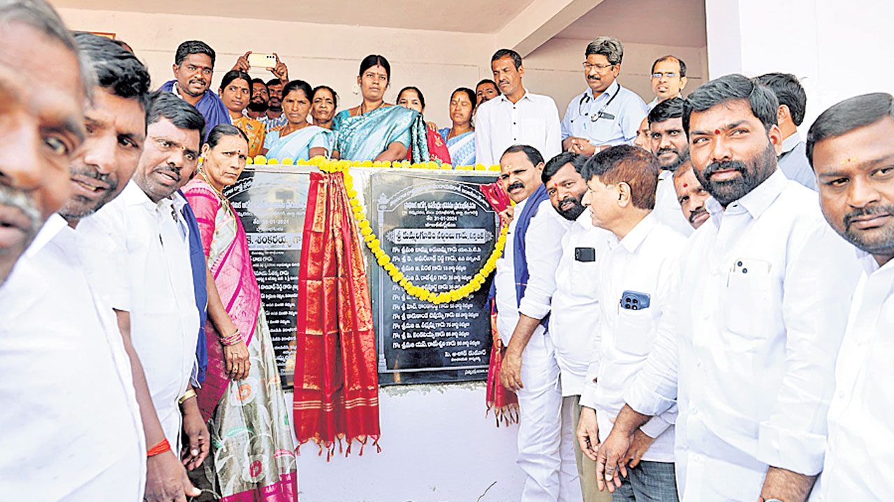 అర్హులందరికీ ఆరోగ్య శ్రీ