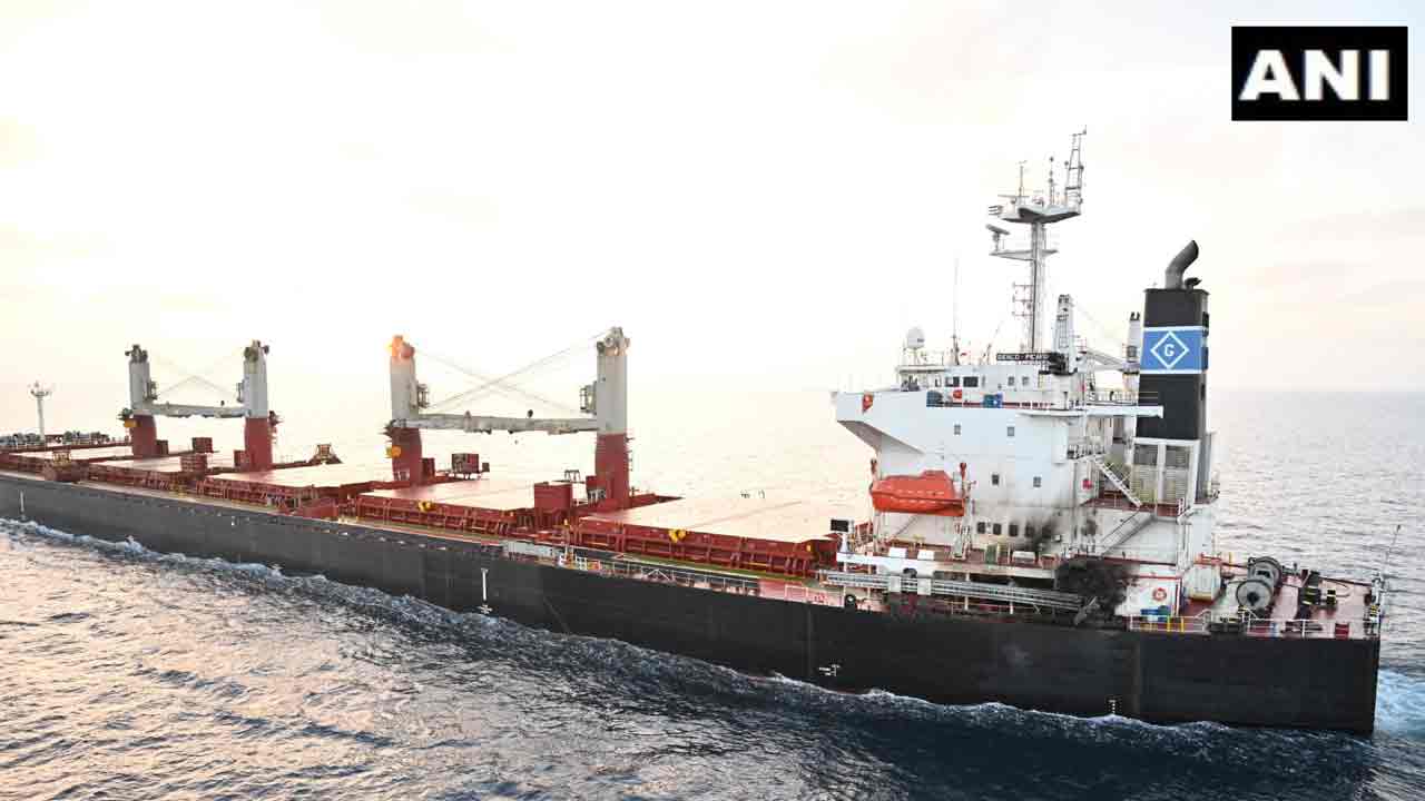 INS Visakhapatnam: విదేశీ కార్గో నౌక‌పై డ్రోన్ దాడి.. ర‌క్షించిన ఐఎన్ఎస్ విశాఖ‌ప‌ట్ట‌ణం