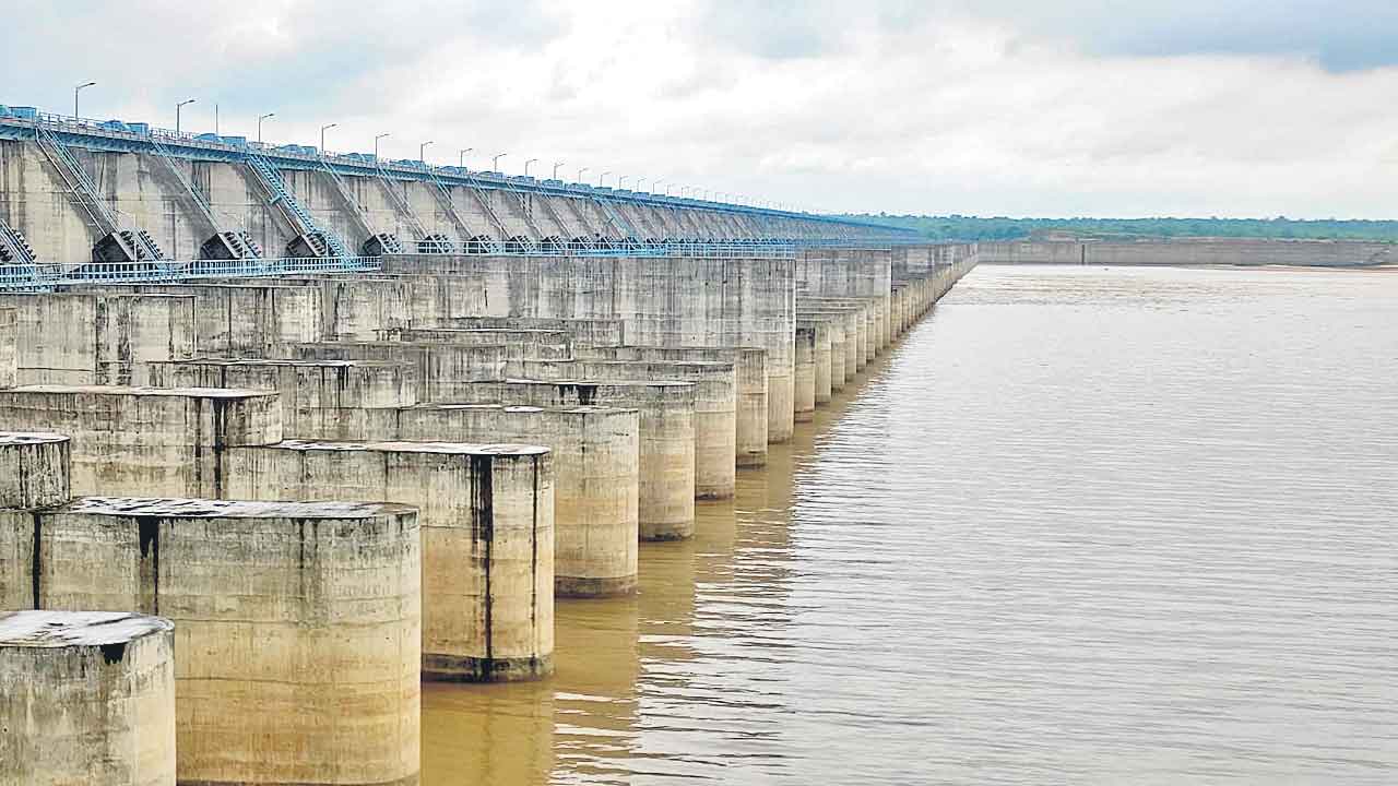 మేడిగడ్డపై ఎఫ్‌ఐఆర్‌