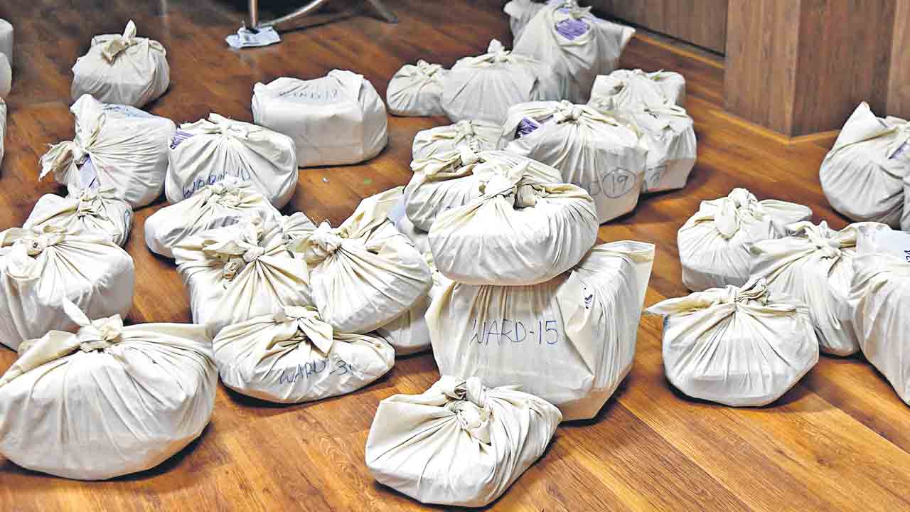 ఆన్‌లైన్‌ అసాధ్యమే !