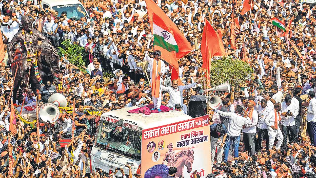నేడు 11 గంటల్లోపు తేల్చండి