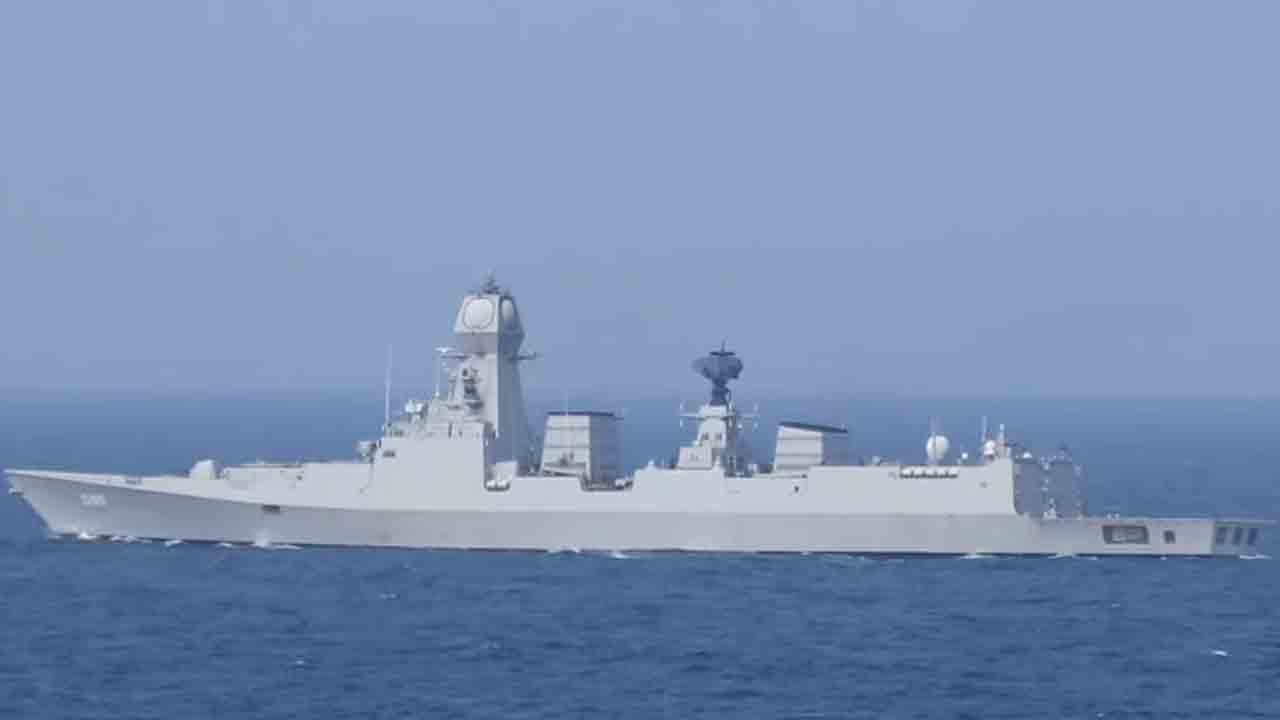 Navy Marine Commandos | హైజాక్ చేసిన కార్గో షిప్‌పైకి.. ఇండియన్‌ నేవీ మెరైన్‌ కమాండోలు