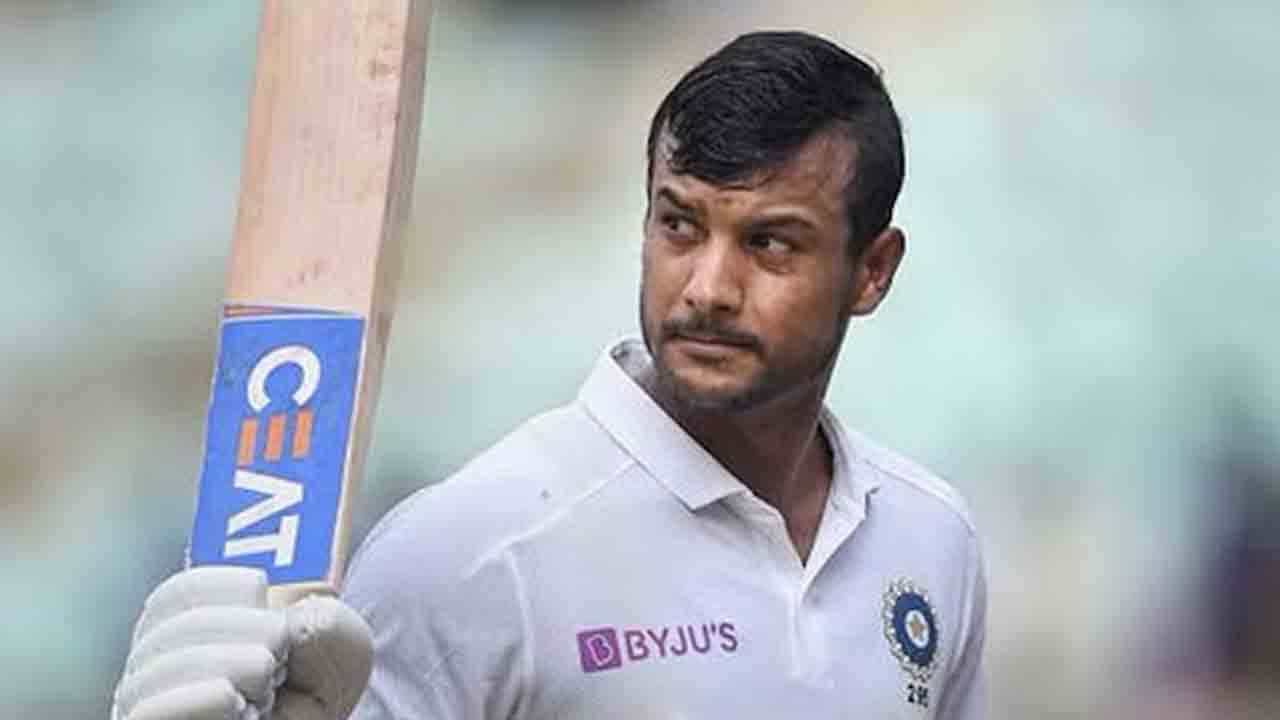 Mayank Agarwal | విమానంలో తీవ్ర అస్వస్థత.. పోలీసులకు ఫిర్యాదు చేసిన మయాంక్‌ అగర్వాల్‌