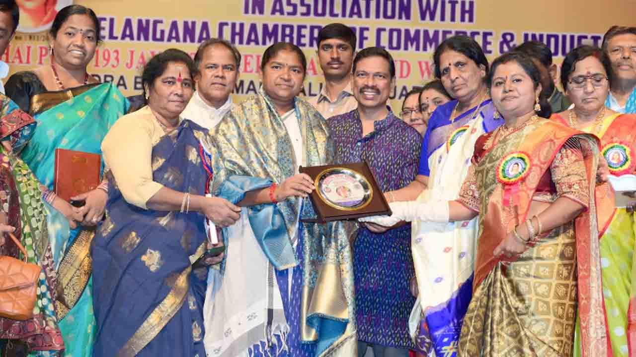 Minister Sitakka | సావిత్రిబాయి ఫూలేను స్ఫూర్తిగా తీసుకుని మహిళలు అన్ని రంగాల్లో రాణించాలి : మంత్రి సీతక్క