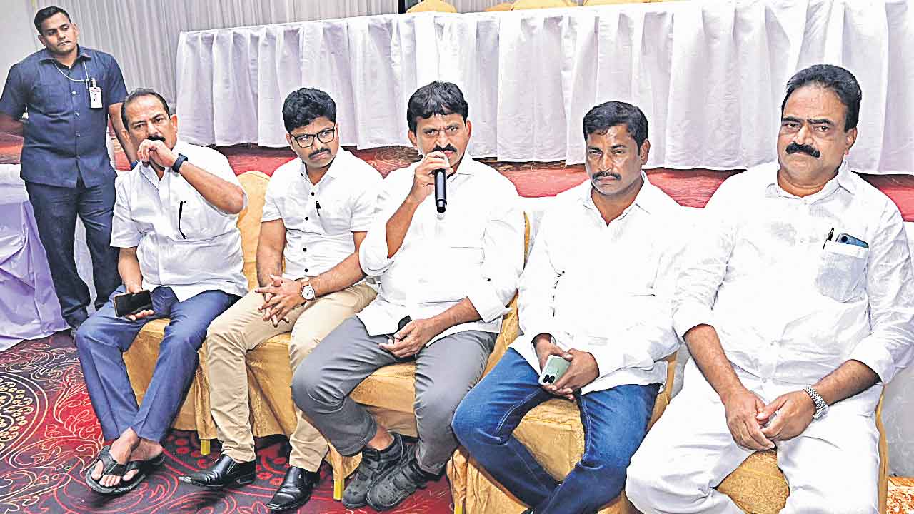 ఆరు గ్యారెంటీలు పక్కాగా అమలు