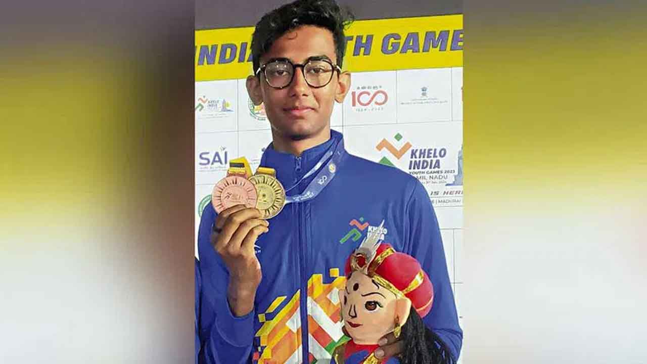 ఆశీర్వాద్‌, నిశిక పతక జోరు