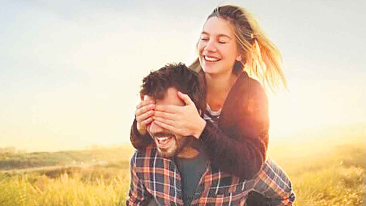 గుట్టు వీడిన గుడ్డి ప్రేమ!