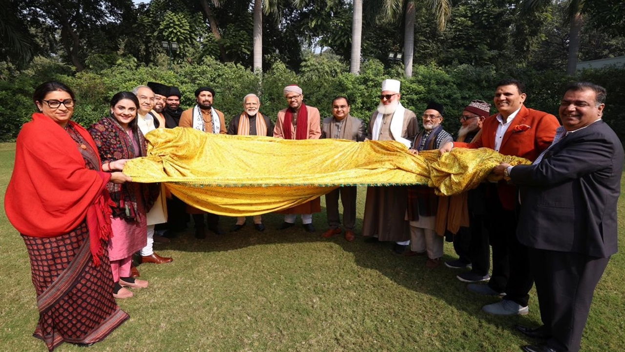 PM Modi | అజ్మీర్‌ దర్గాకు కానుకగా చాదర్‌ను పంపిన ప్రధాని మోదీ