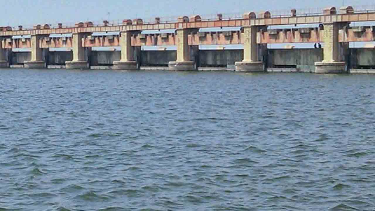 Palemvagu Project | సాగునీటి కోసం రైతుల రాస్తారోకో.. పాలెం వాగు ప్రాజెక్టు నుంచి నిటిని విడుదల చేయాలని డిమాండ్‌