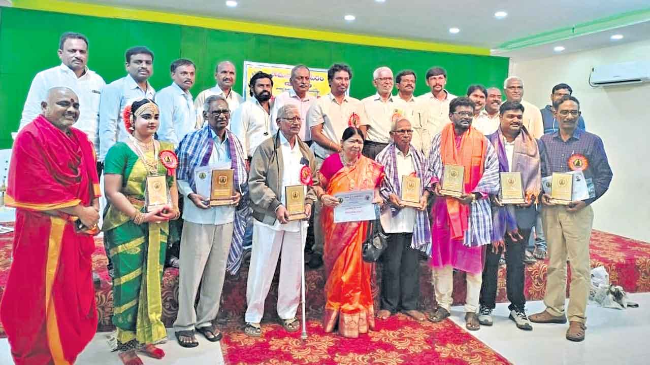 పాల్కురికి తత్వం.. తరతరాలకు ఆదర్శం