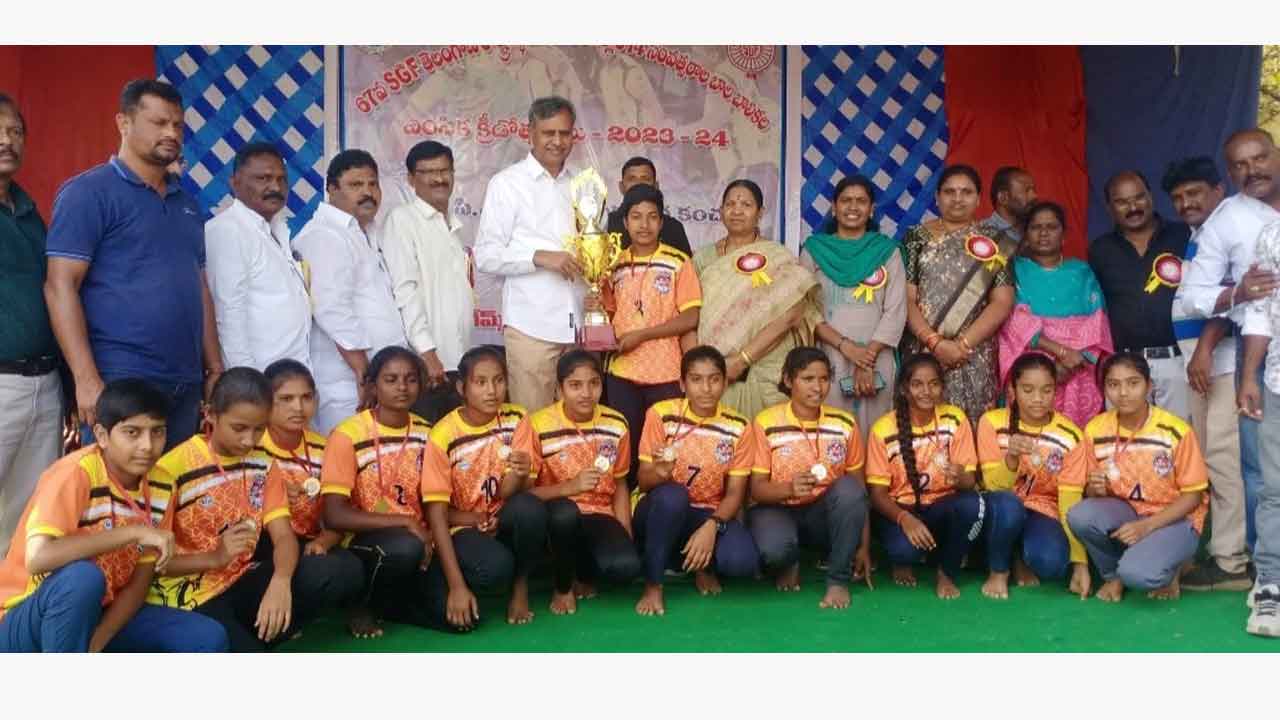 కబడ్డీ చాంప్స్‌ వరంగల్‌, నల్లగొండ