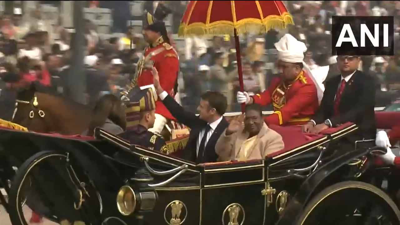 Republic Day | ఢిల్లీలో ఘనంగా గణతంత్ర వేడుకలు.. 40 ఏళ్లలో తొలిసారి బగ్గీలో వేదిక వద్దకు రాష్ట్రపతి