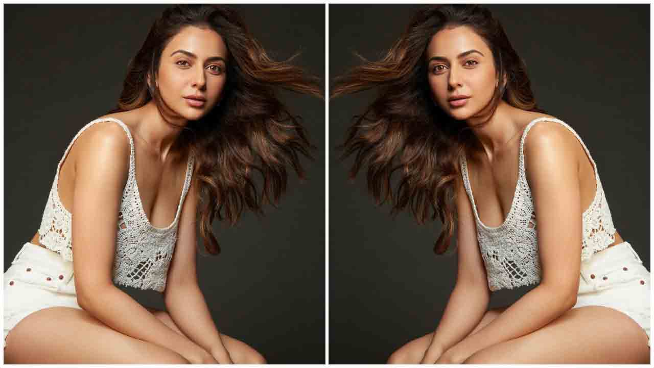 Rakul Preet Singh | మత్తెక్కించే కళ్లతో పిచ్చెక్కిస్తున్న రకుల్ ప్రీత్ సింగ్..