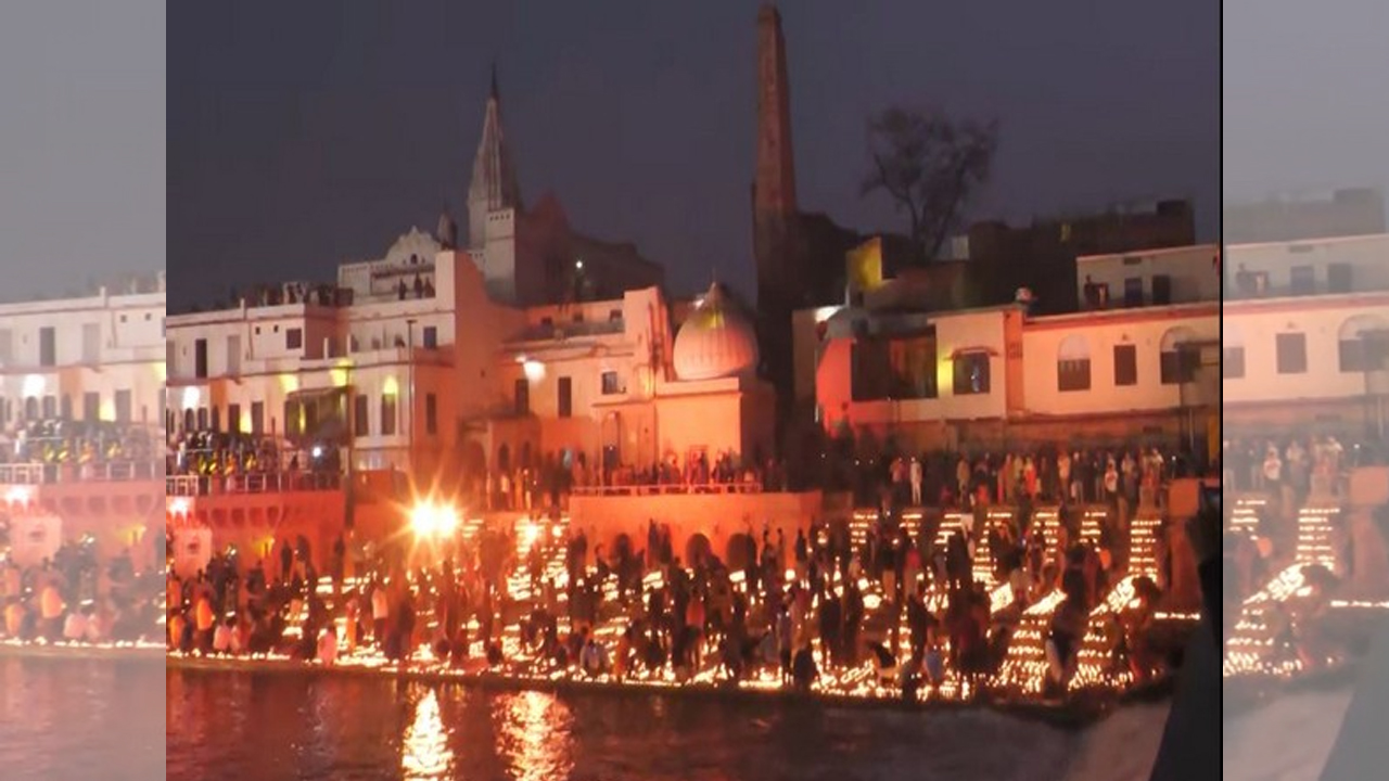 Ayodhya | అయోధ్యలో వెలిగిన ‘రామజ్యోతి’.. సరయూ నది తీరంలో శోభాయమానంగా దీపోత్సవం..!