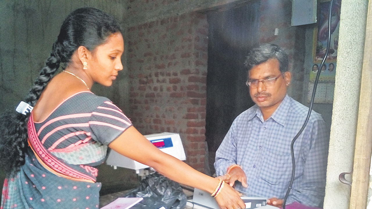 E-KYC | ఫిబ్రవరి నెలాఖరు వరకు రేషన్‌ కార్డుల ఈ-కేవైసీ గడువు పొడిగింపు