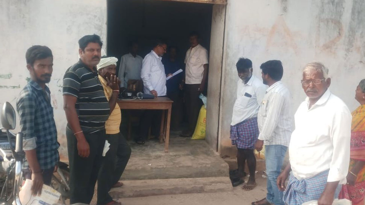 రేషన్‌ దుకాణాల్లో టాస్క్‌ఫోర్స్‌ సోదాలు